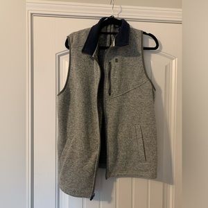 Izod gray vest